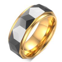 Volfrámový prsteň, geometricky brúsený vyvýšený pás